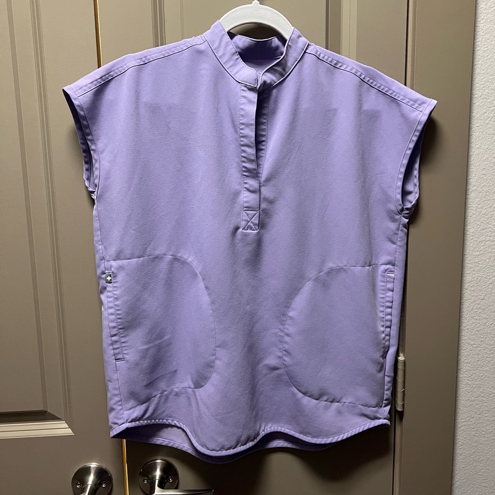 FIGS Rafaela top & Zamora joggers Set